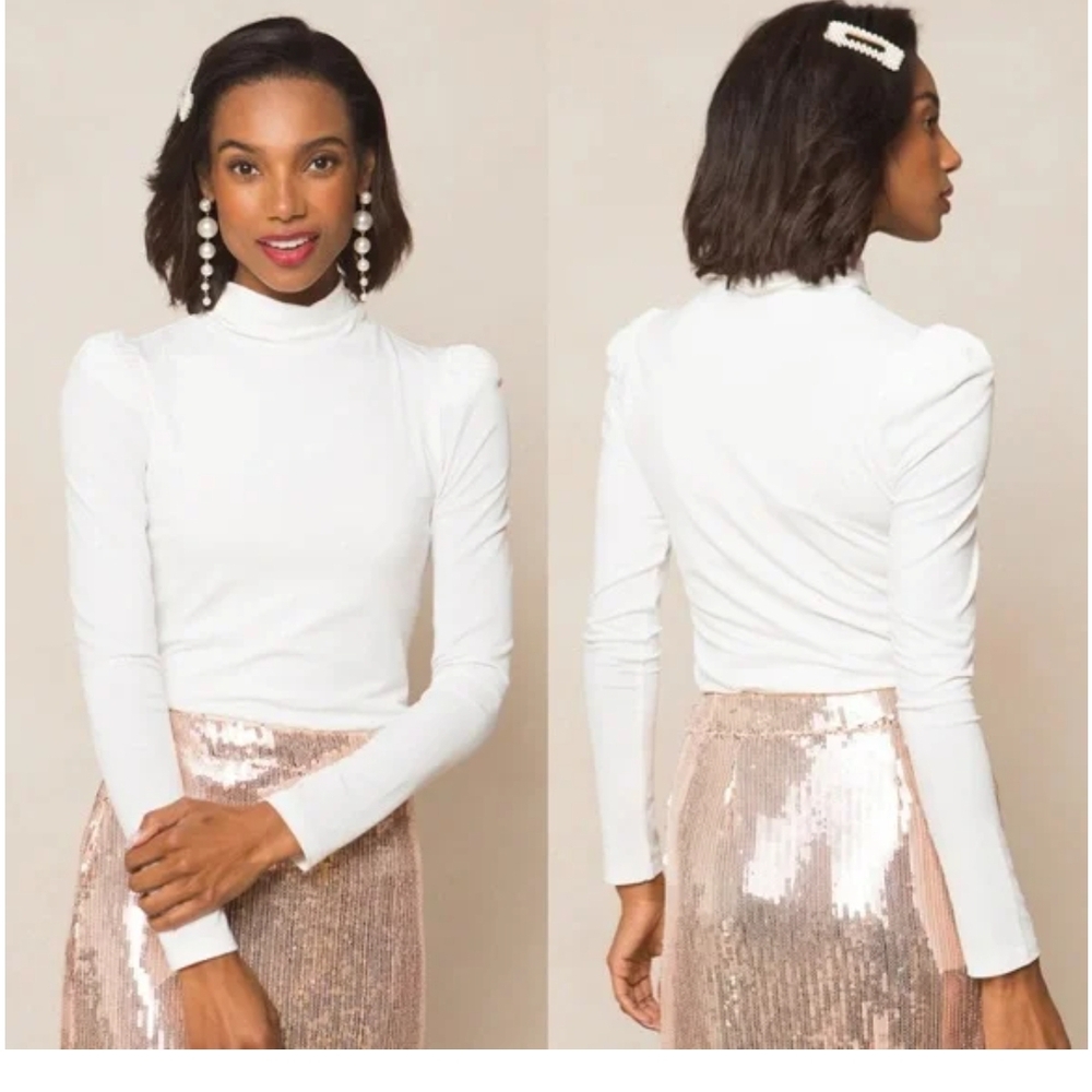 Ivy City Elegant White Turtleneck Top Medium